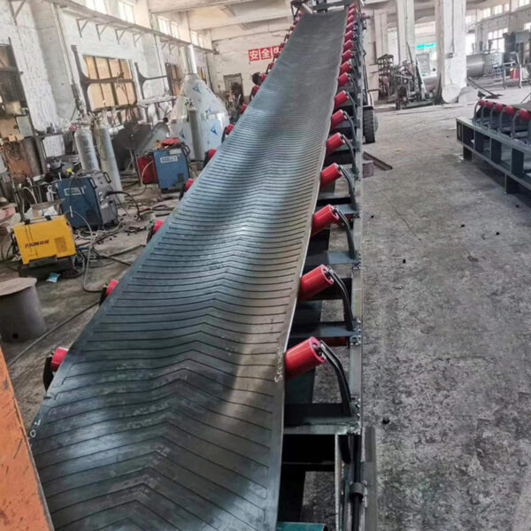 Nhà cung cấp băng tải sản phẩm mới năm 2024 Băng tải con lăn nghiêng chất lượng cao chịu tải nặng