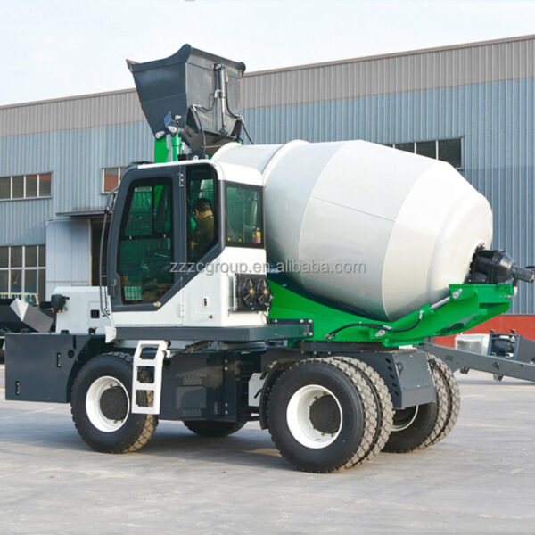 Xe trộn bê tông di động chạy bằng dầu diesel giá rẻ, dung tích 3m3, xe trộn bê tông tự nạp, có tay tự nạp