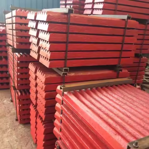 Tấm lót máy nghiền hàm ZGMn13Cr2/ ZGMn18Cr2/ ZGMn22Cr2 chất lượng tốt nhất/ Tấm chuyển hướng/ Tấm hàm
